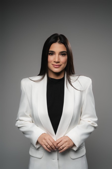Dra. Isadora Luiza Costa Pires